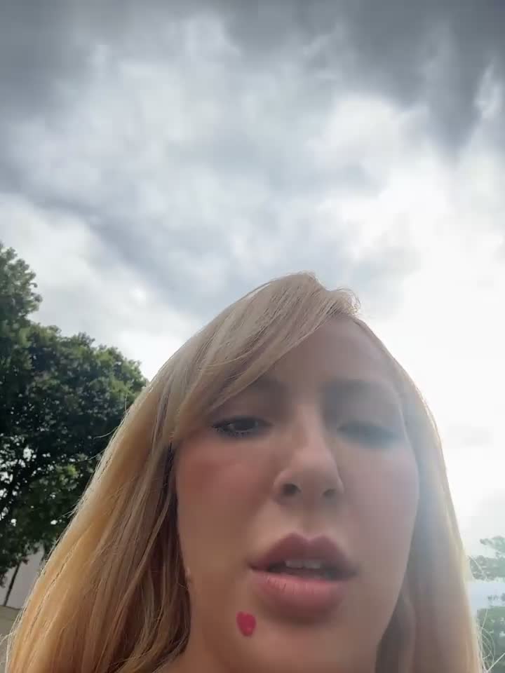 Juuhschmitt recorded show